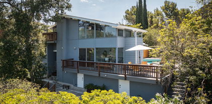 3149 Charing Cross Place, Glendale