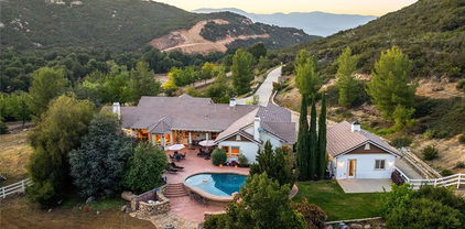 41275 Hacienda Drive, Murrieta