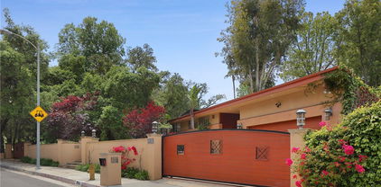 3951 Vanalden Avenue, Tarzana