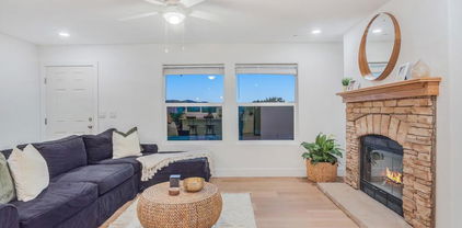 2203 Hyde Park Lane, Campo
