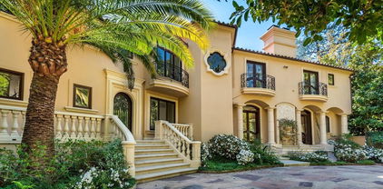 1549 Lindacrest Drive, Beverly Hills