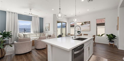 11907 Greenpeak Street, Corona