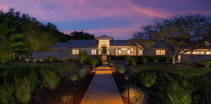 291 Saddle Lane, Ojai