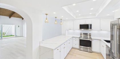 670 Bel Air Dr W, Vista