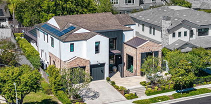1831 Newport Hills Drive E, Newport Beach