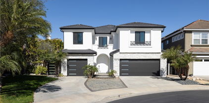 7375 Sherwood Drive, Huntington Beach