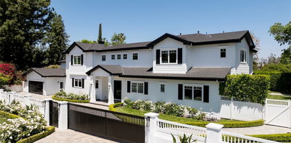 20701 Dumont Street, Woodland Hills