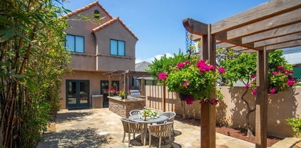 867 E Avenue, Coronado