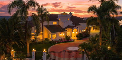 7327 El Fuerte Street, Carlsbad