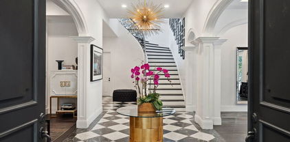 1600 Clear View Drive, Beverly Hills