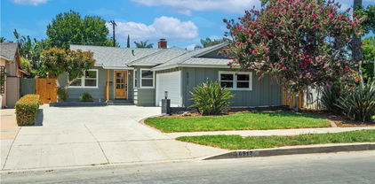 6917 Mammoth Avenue, Van Nuys