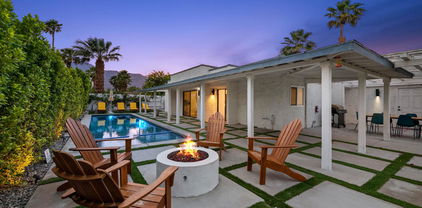 1433 E Caleta Way, Palm Springs