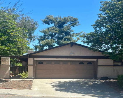 2202 Village Road, Escondido
