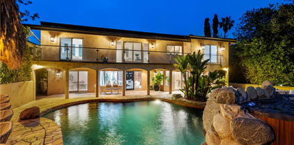 8000 Oceanus Drive, Los Angeles