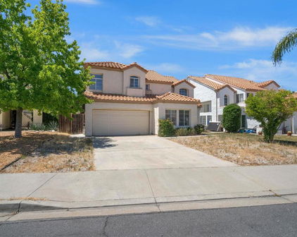 40037 White Leaf Ln, Murrieta