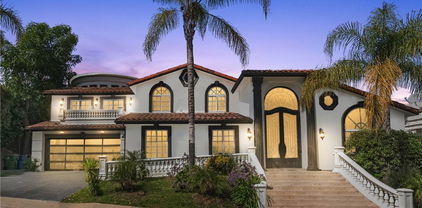 3856 Vista Linda Drive, Encino