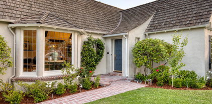 2440 Coniston Place, San Marino