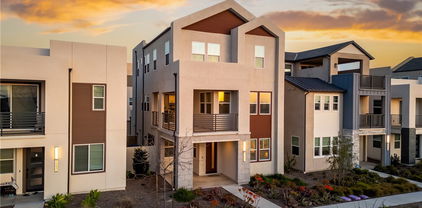 121 Biome, Irvine