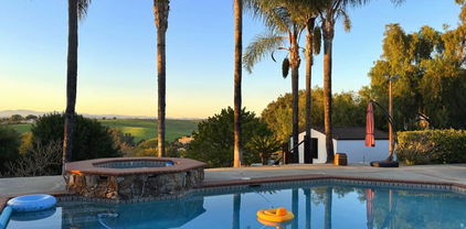 1650 Winterwarm Dr., Fallbrook