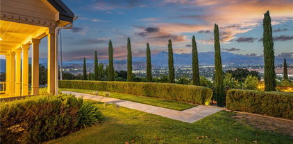 31819 Highview Drive, Redlands