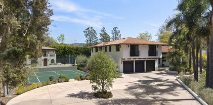 7651 Willow Glen Road, Los Angeles