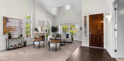 1337 Oak View Way, Escondido