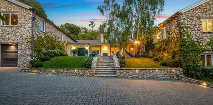 422 Parkwood Drive, Los Angeles
