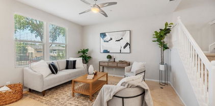 211 Calle Del Sol, Vista