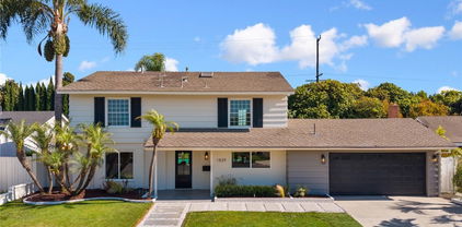 1839 Pitcairn Drive, Costa Mesa