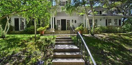 3935 Valley Meadow Road, Encino