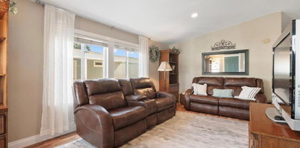 13327 Casa Vista St, Poway