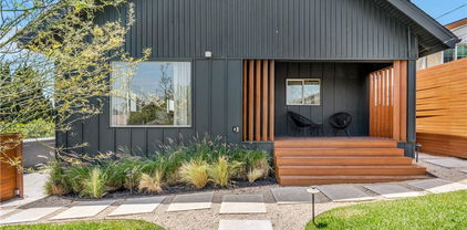 2240 Ewing Street, Los Angeles