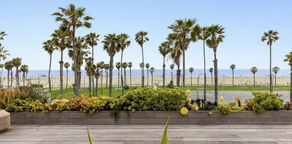 120 Hart Avenue, Santa Monica