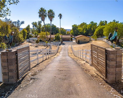 40685 La Colima Road, Temecula