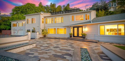 9945 Alto Dr, La Mesa