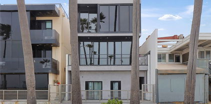 3011 Ocean Front Walk, Venice
