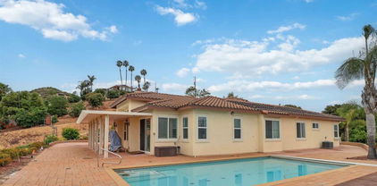 2387 Country Heights Rd., Escondido