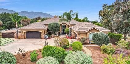 2480 Oak Avenue, Corona