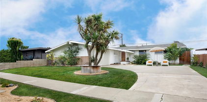 305 Bowling Green Drive, Costa Mesa
