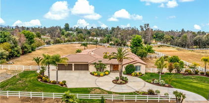 39415 Calle Anita, Temecula