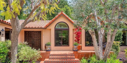 4456 Hayvenhurst Avenue, Encino