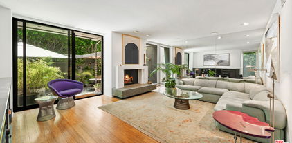 853 S Bundy Drive, Los Angeles