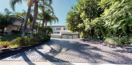 22500 N Summit Ridge Circle, Chatsworth