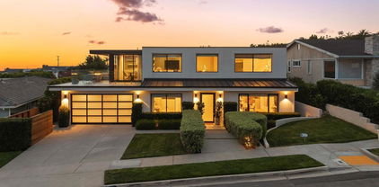 5530 Candlelight Drive, La Jolla