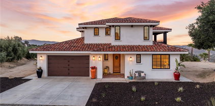41950 Hacienda Dr, Murrieta