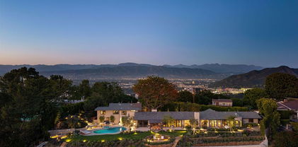 7840 Torreyson Drive, Los Angeles