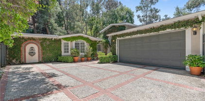 3818 Hayvenhurst Avenue, Encino