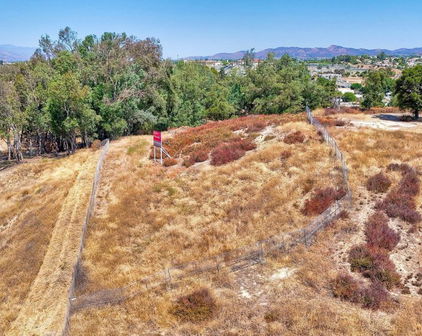 Monroe Avenue, Murrieta