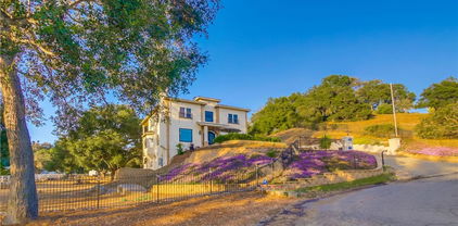 2424 Gird Road, Fallbrook