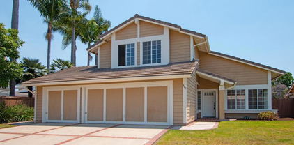 800 Foxwood Drive, Oceanside